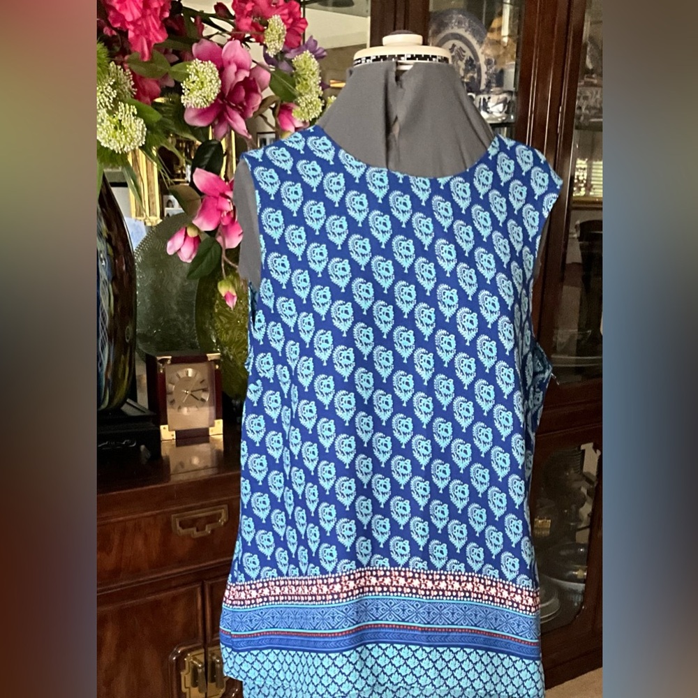 Sleeveless Blue Paisley Print Women's Top